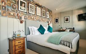 Hare And Hounds - Newbury